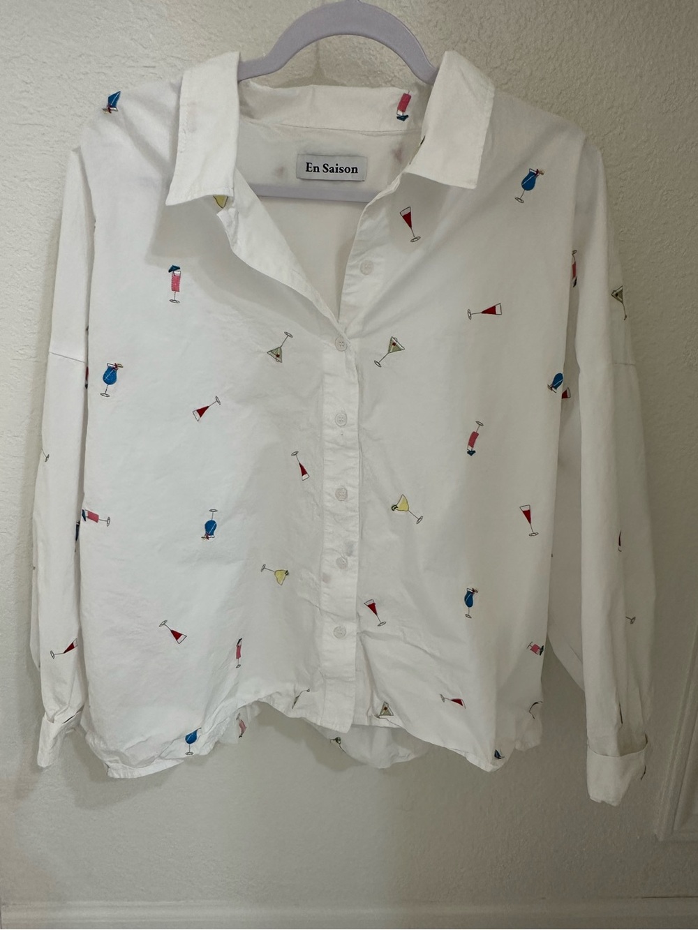 En Saison White Button-Down Shirt with Multicolor Cocktail Motif